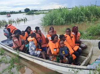 Severe flooding in Manhiça district, Maputo province, has submerged homes and farmland, cut off roads, and left around 3,000 families in extreme vulnerability.
